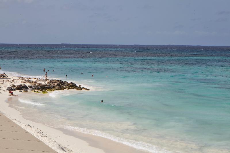 All Inclusive - Divi Dutch Village Beach Resort Oranjestad Esterno foto
